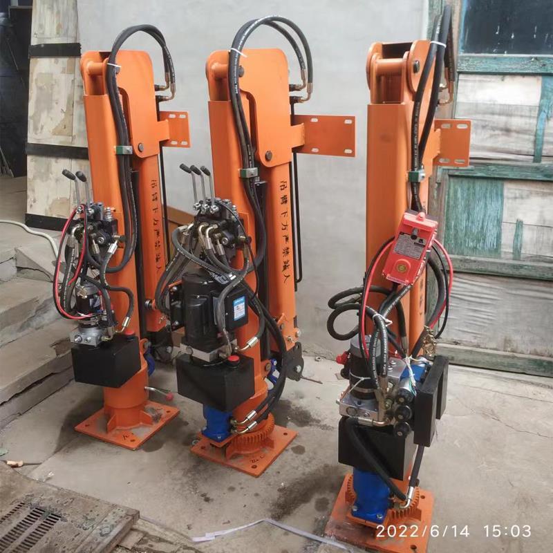 新河县重汽蓝牌随车吊 3.2吨 国六动力强 液压驱动 农用自卸起重机